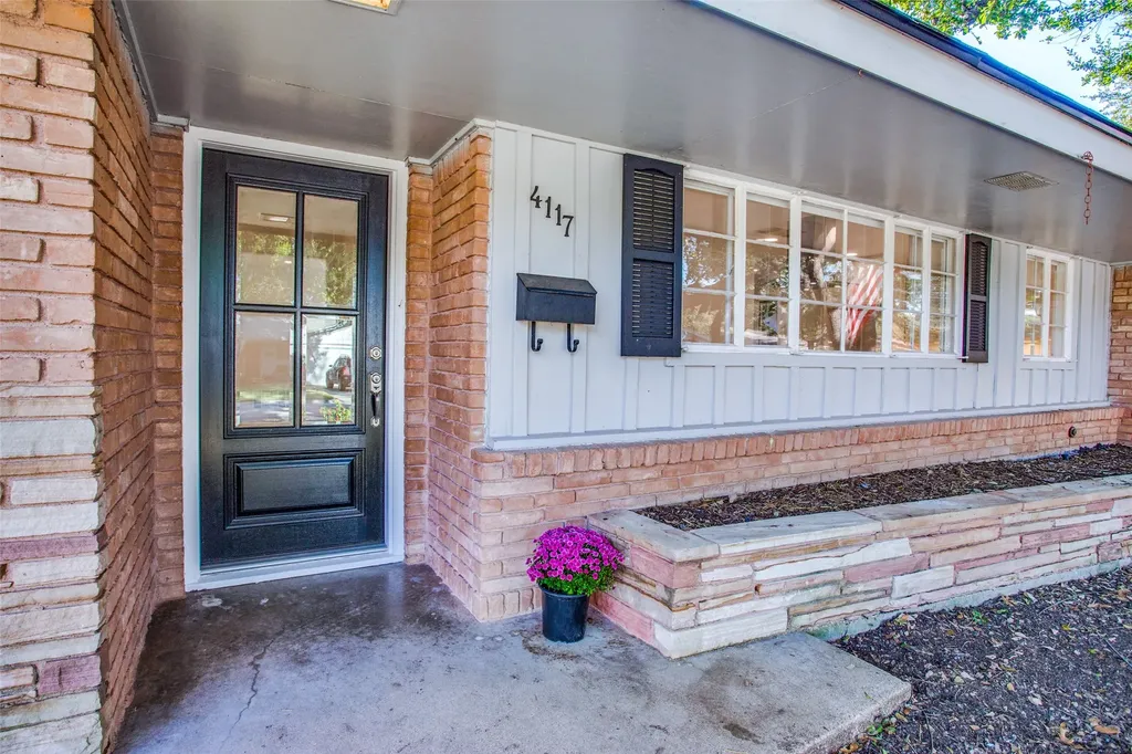 4117 Bilglade Road Fort Worth TX 76109