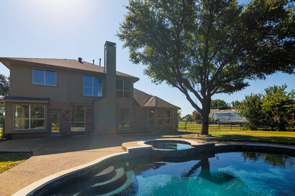 331 Lakeside Drive Shady Shores TX 76208