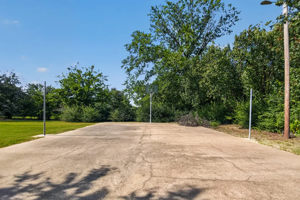 331 Lakeside Drive Shady Shores TX 76208