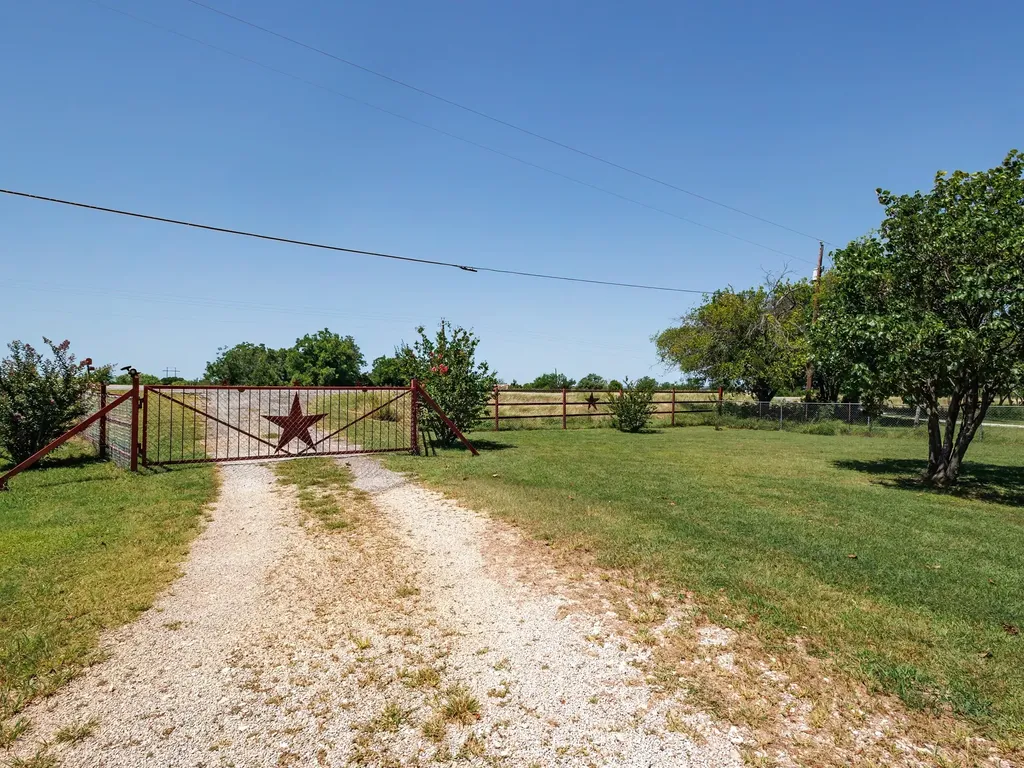 4521 Highway 84 E Early TX 76802