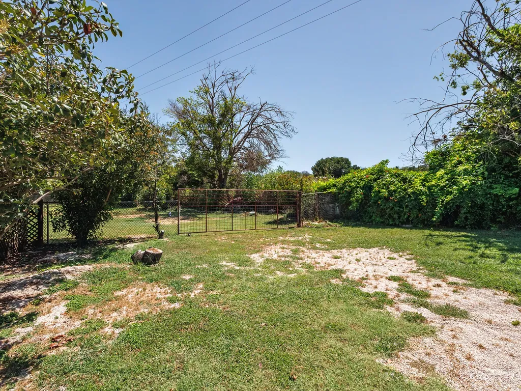 4521 Highway 84 E Early TX 76802