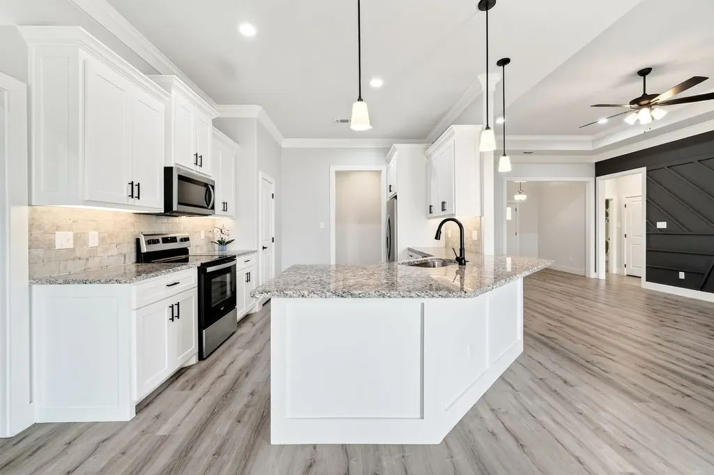 527 Limestone Circle Mabank TX 75147