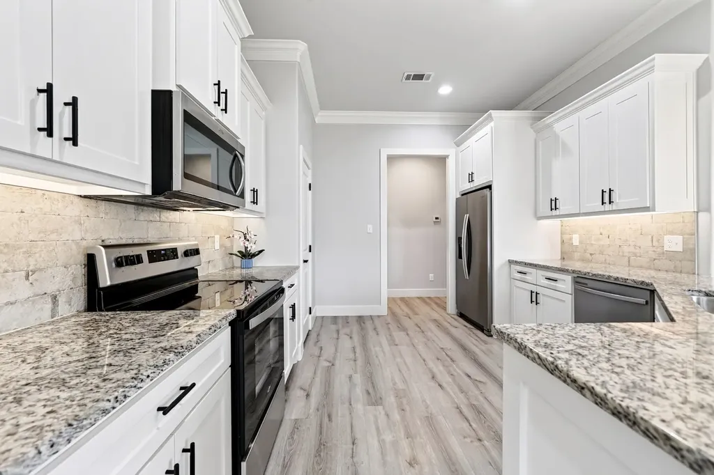 527 Limestone Circle Mabank TX 75147