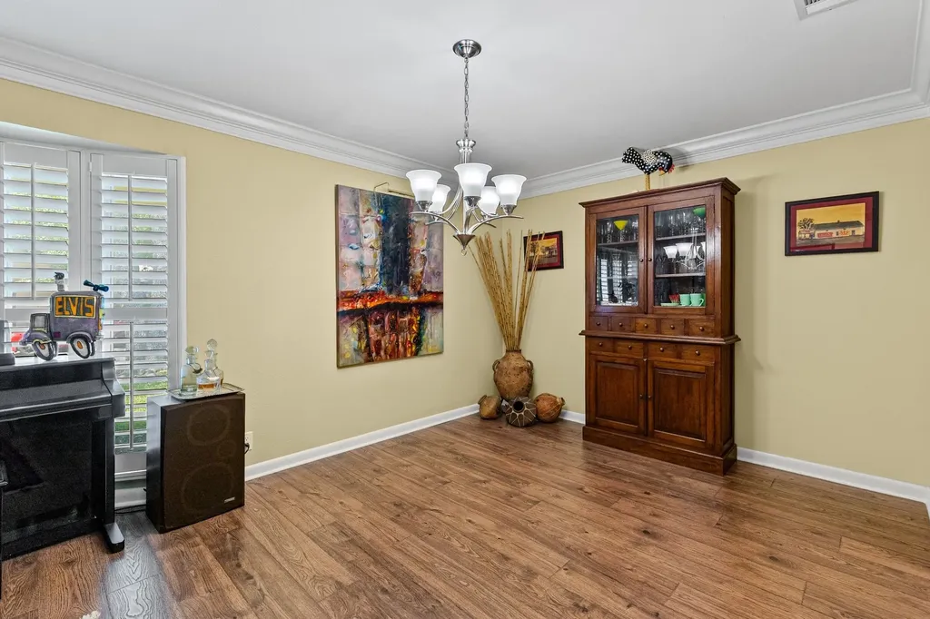 2712 Rix Street Commerce TX 75428