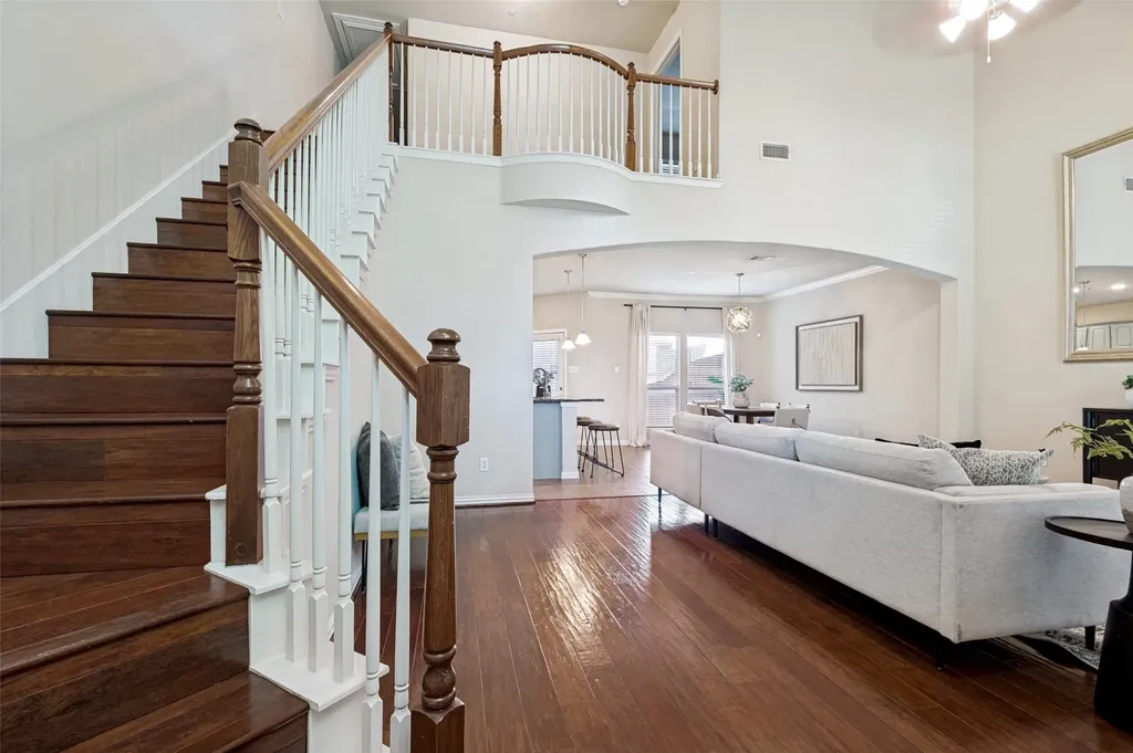 4916 Empire Way Irving TX 75038