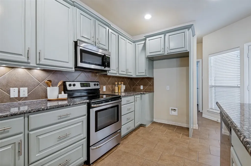 4916 Empire Way Irving TX 75038