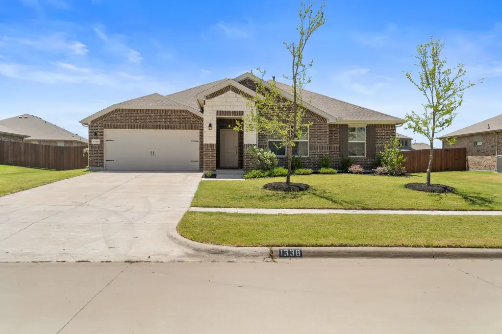 1338 Rolling Meadows Drive Cedar Hill TX 75104