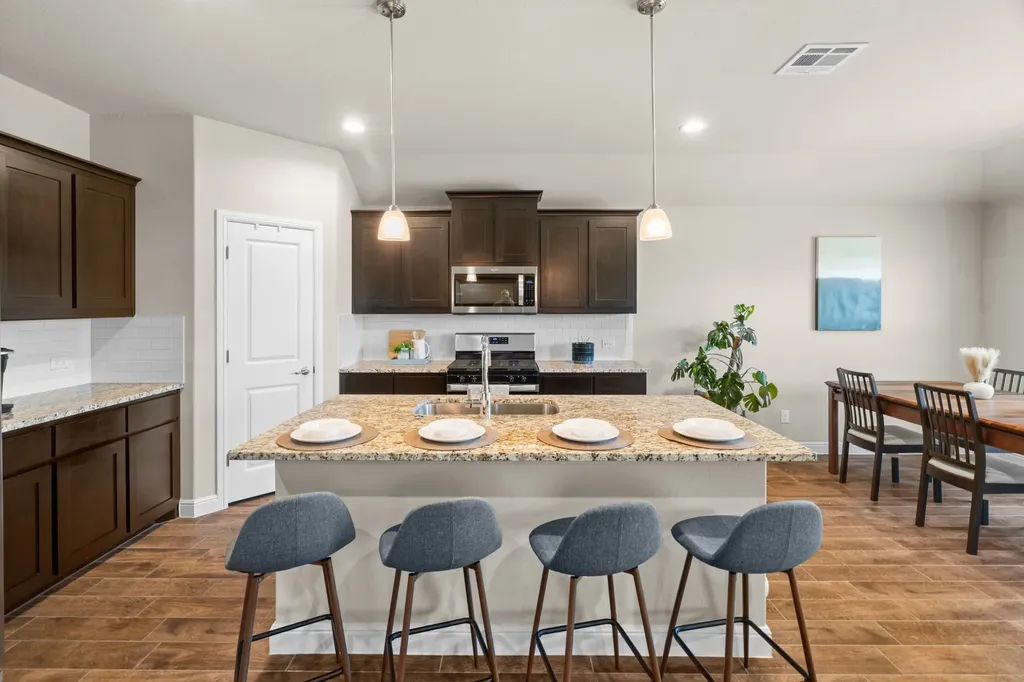 1338 Rolling Meadows Drive Cedar Hill TX 75104
