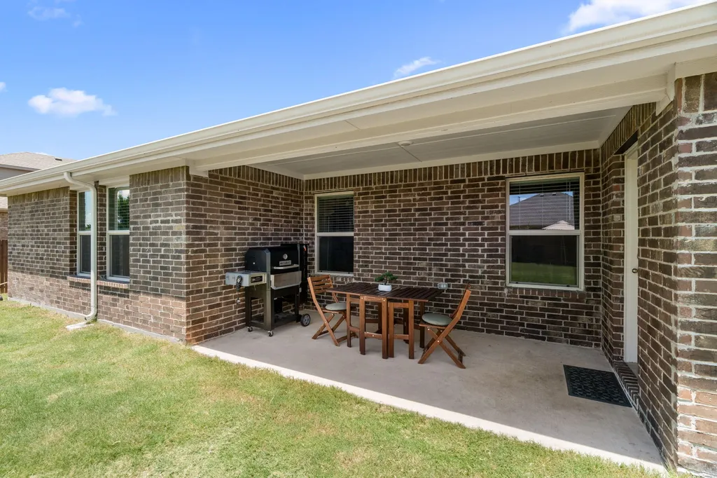 1338 Rolling Meadows Drive Cedar Hill TX 75104