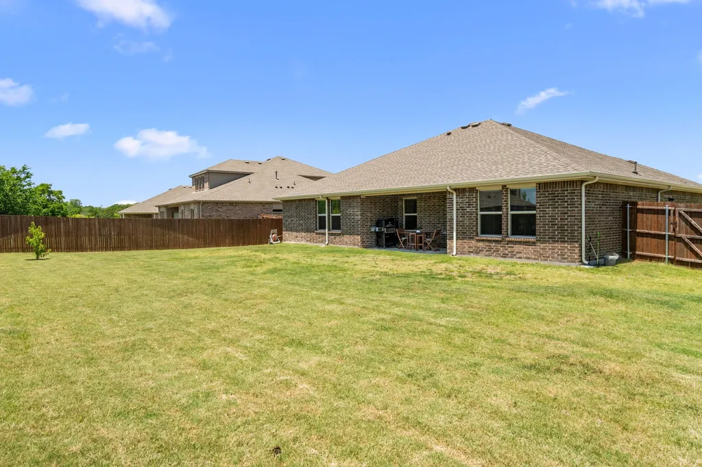 1338 Rolling Meadows Drive Cedar Hill TX 75104