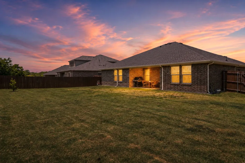 1338 Rolling Meadows Drive Cedar Hill TX 75104