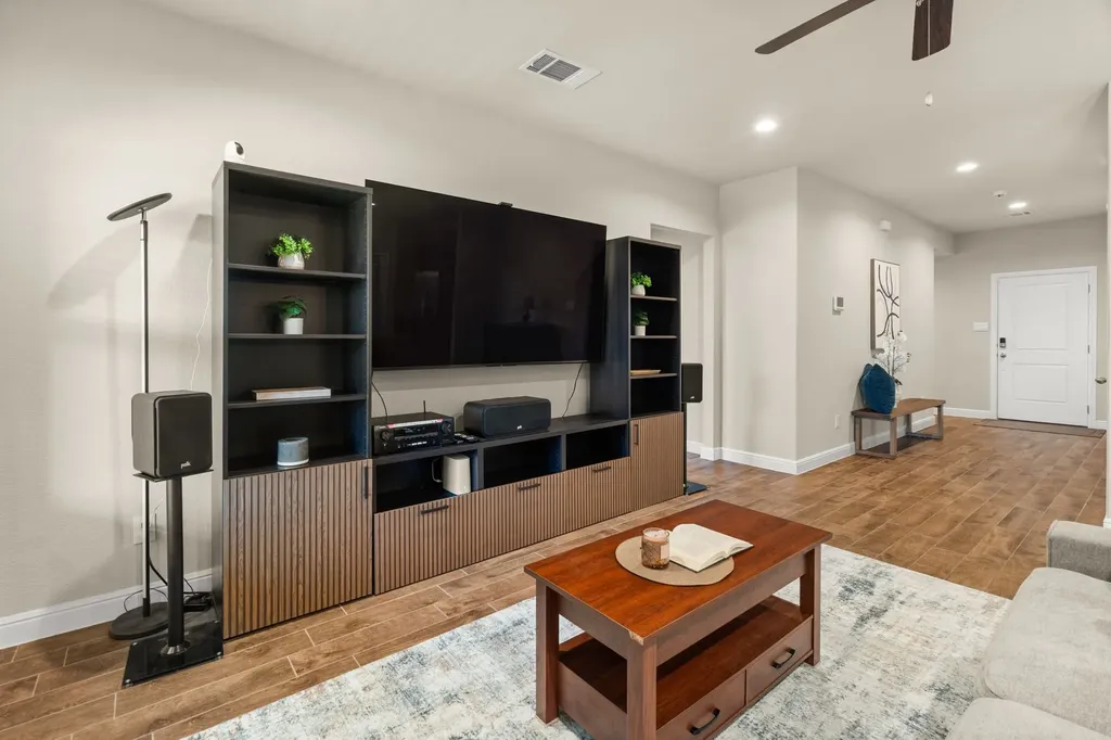 1338 Rolling Meadows Drive Cedar Hill TX 75104