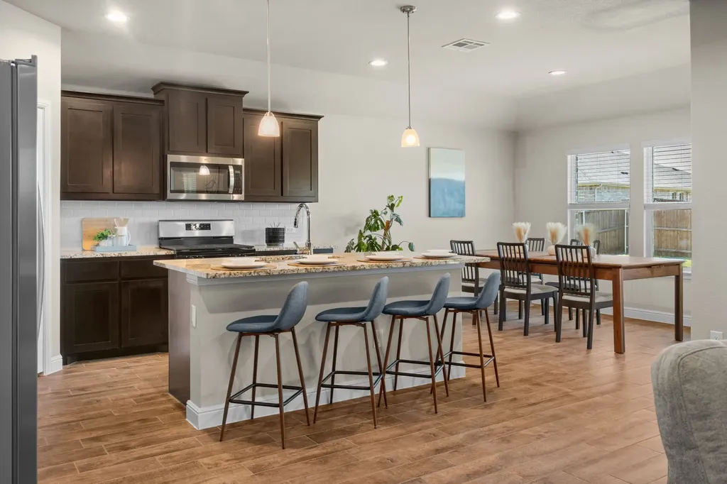 1338 Rolling Meadows Drive Cedar Hill TX 75104