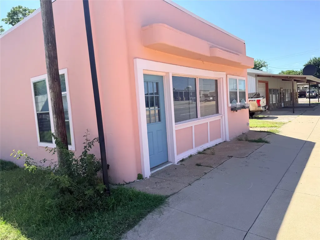 1307 Conrad Hilton Boulevard Cisco TX 76437