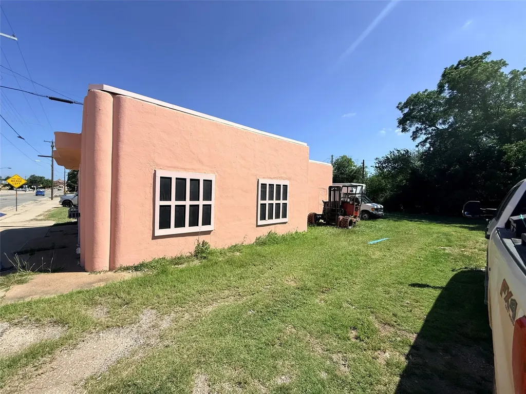 1307 Conrad Hilton Boulevard Cisco TX 76437