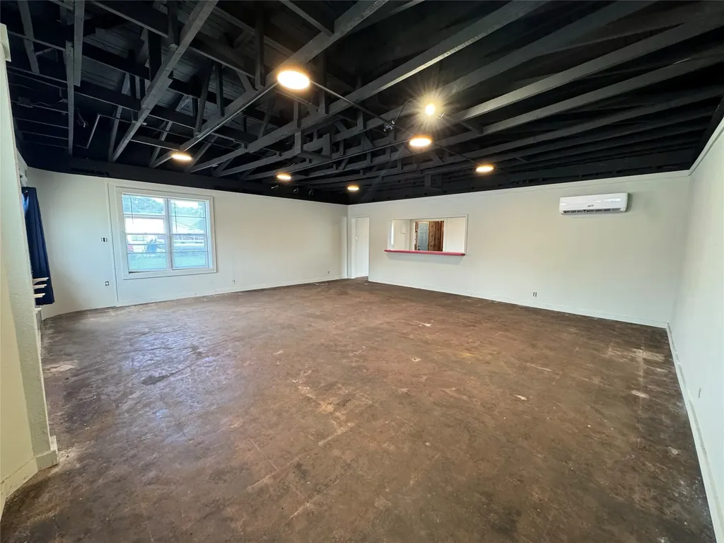 1307 Conrad Hilton Boulevard Cisco TX 76437