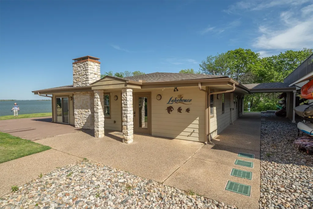 500 Waters Edge Drive Lake Dallas TX 75065