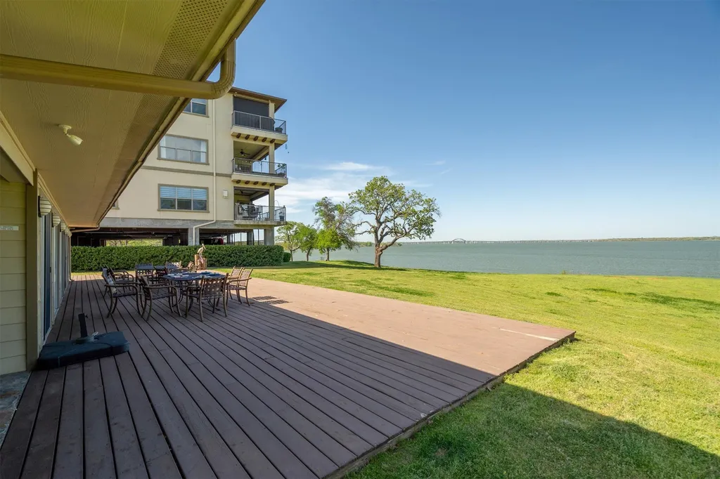 500 Waters Edge Drive Lake Dallas TX 75065