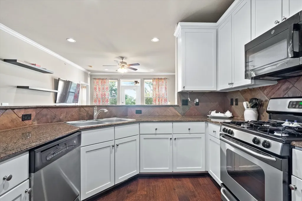 500 Waters Edge Drive Lake Dallas TX 75065