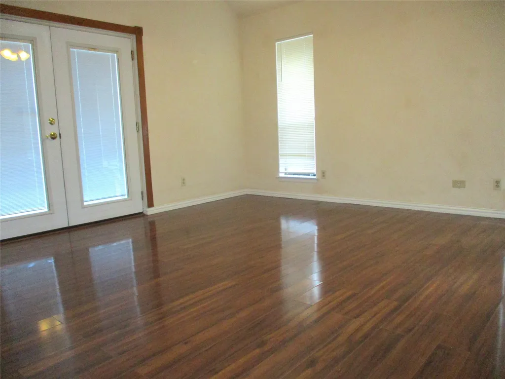 203 Yorkshire Court Euless TX 76040