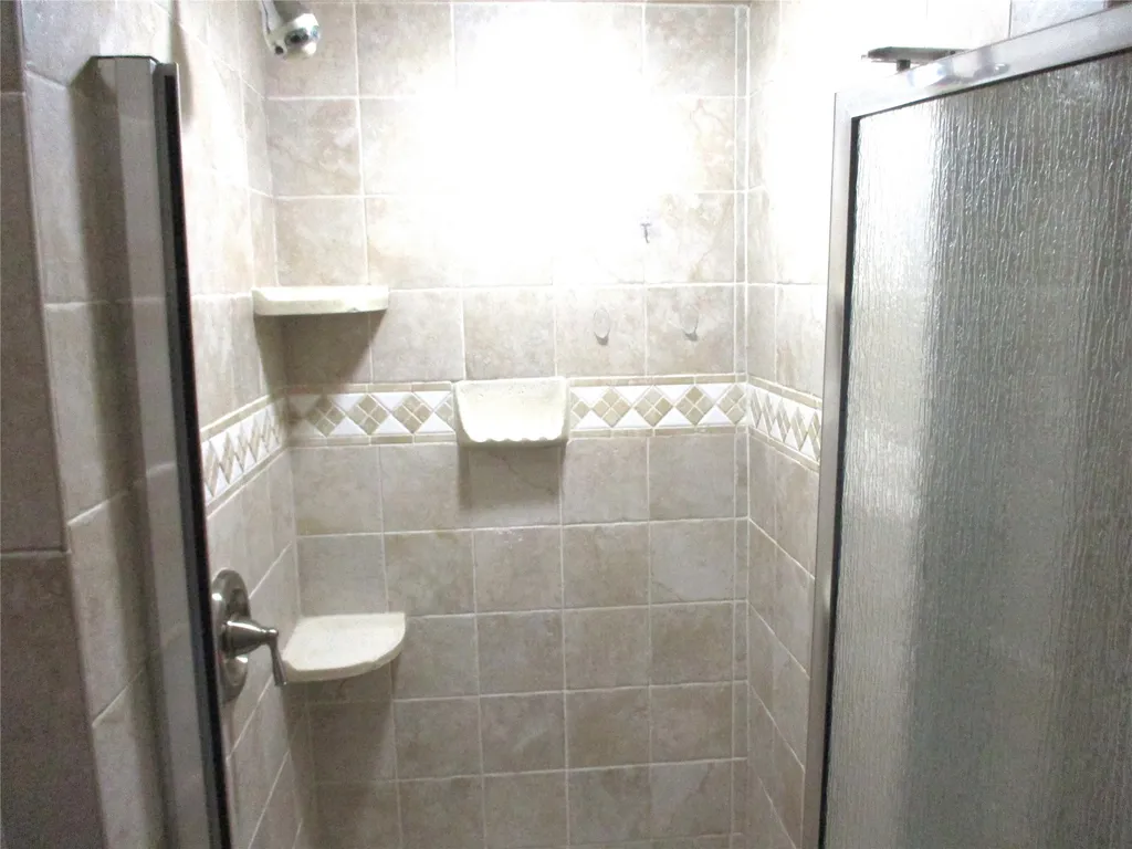 203 Yorkshire Court Euless TX 76040