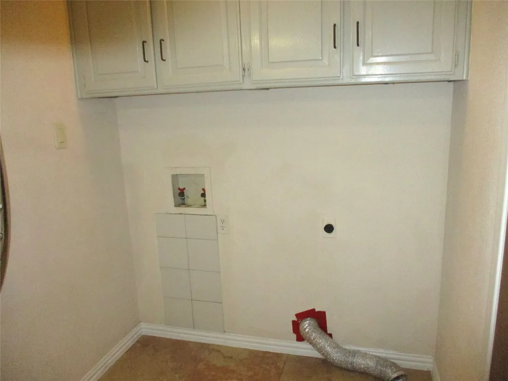 203 Yorkshire Court Euless TX 76040