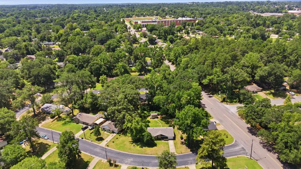 2307 Pinkerton Tyler TX 75701