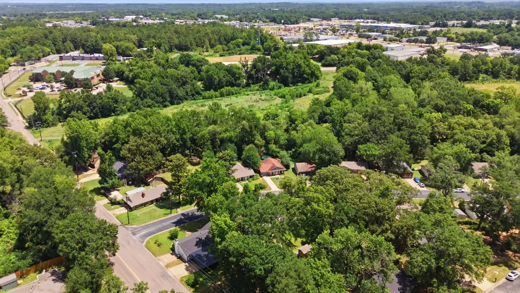 2307 Pinkerton Tyler TX 75701