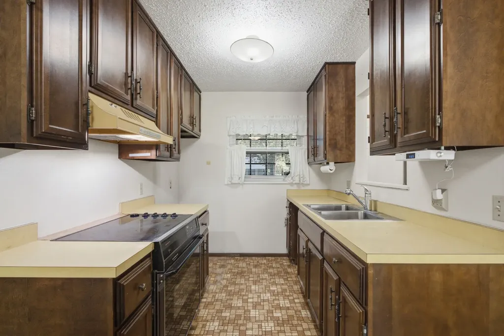 2307 Pinkerton Tyler TX 75701