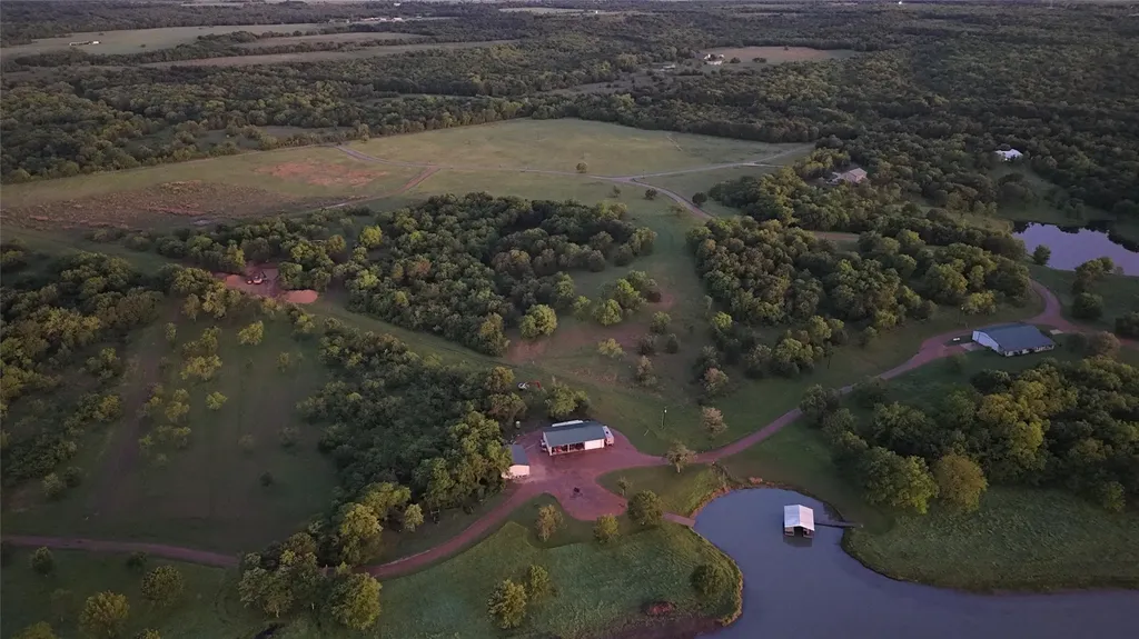 310 Thorn Ridge Drive Kerens TX 75144
