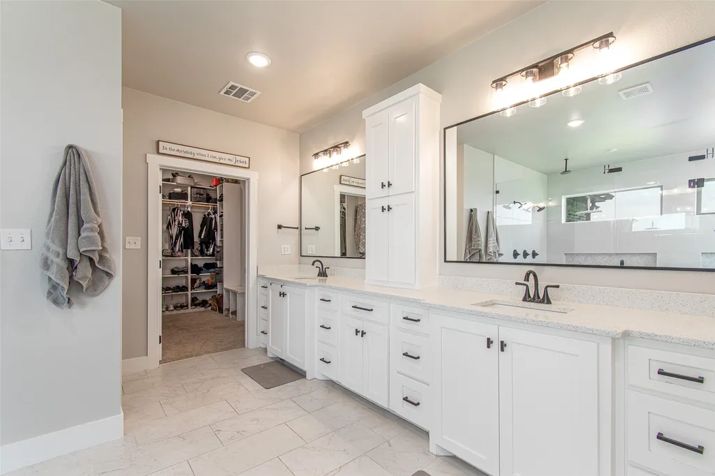 13428 Knob Hill Road Rogers TX 76569