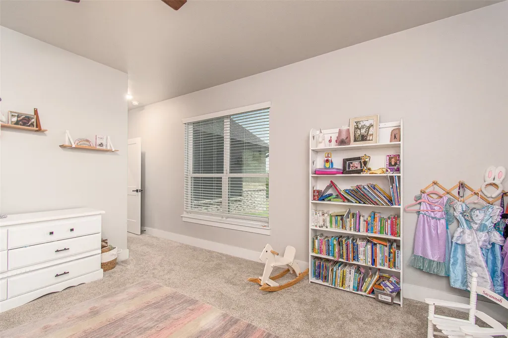 13428 Knob Hill Road Rogers TX 76569