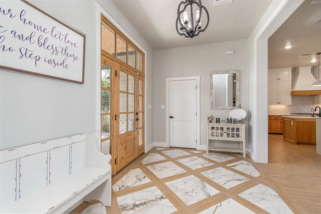 13428 Knob Hill Road Rogers TX 76569