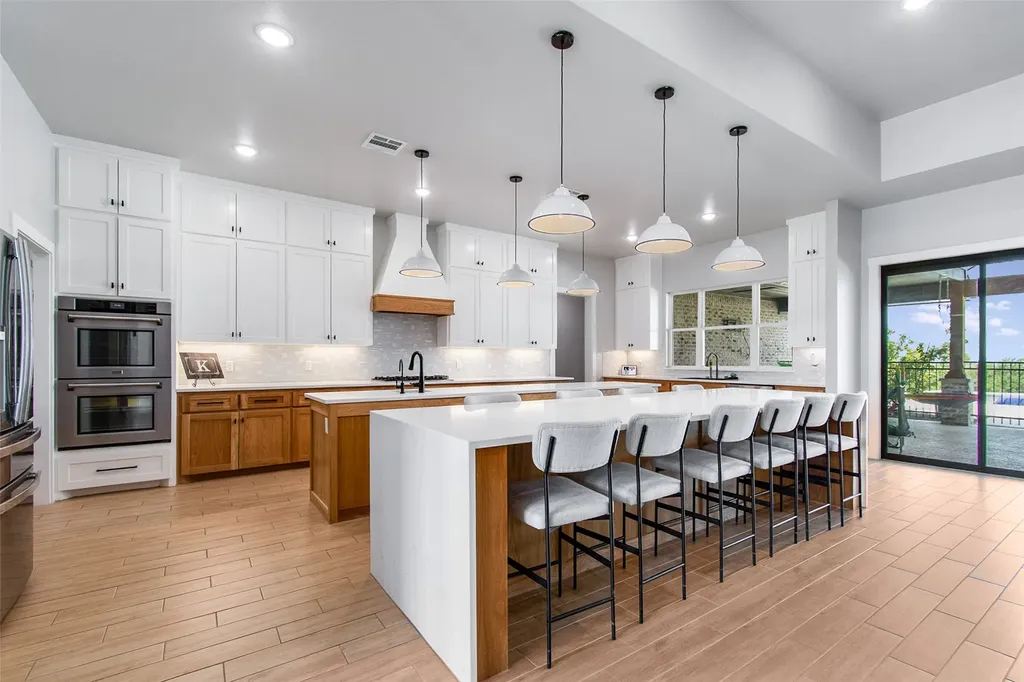 13428 Knob Hill Road Rogers TX 76569
