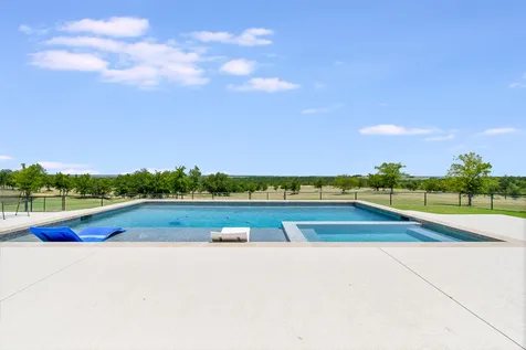 13428 Knob Hill Road Rogers TX 76569
