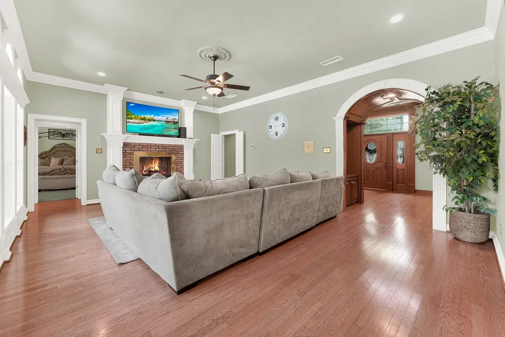 3700 Hillwood Way Bedford TX 76021