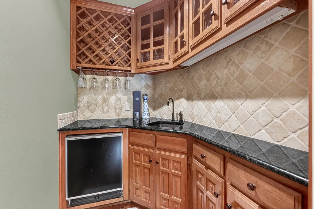 3700 Hillwood Way Bedford TX 76021