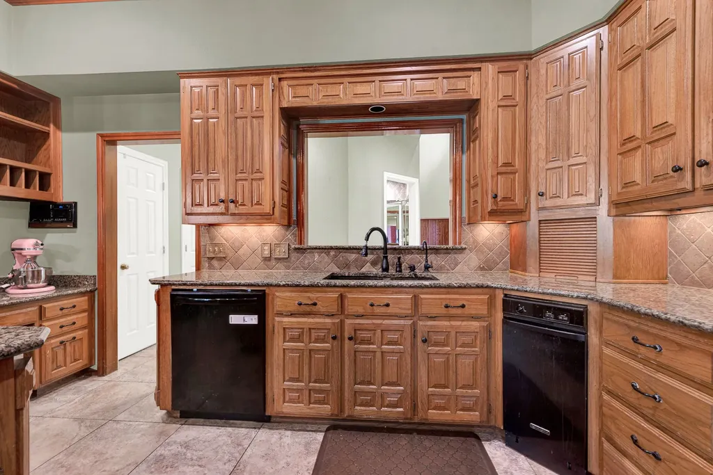3700 Hillwood Way Bedford TX 76021