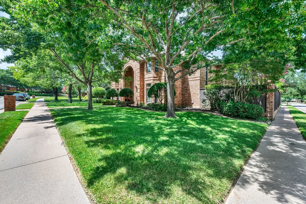 3700 Hillwood Way Bedford TX 76021