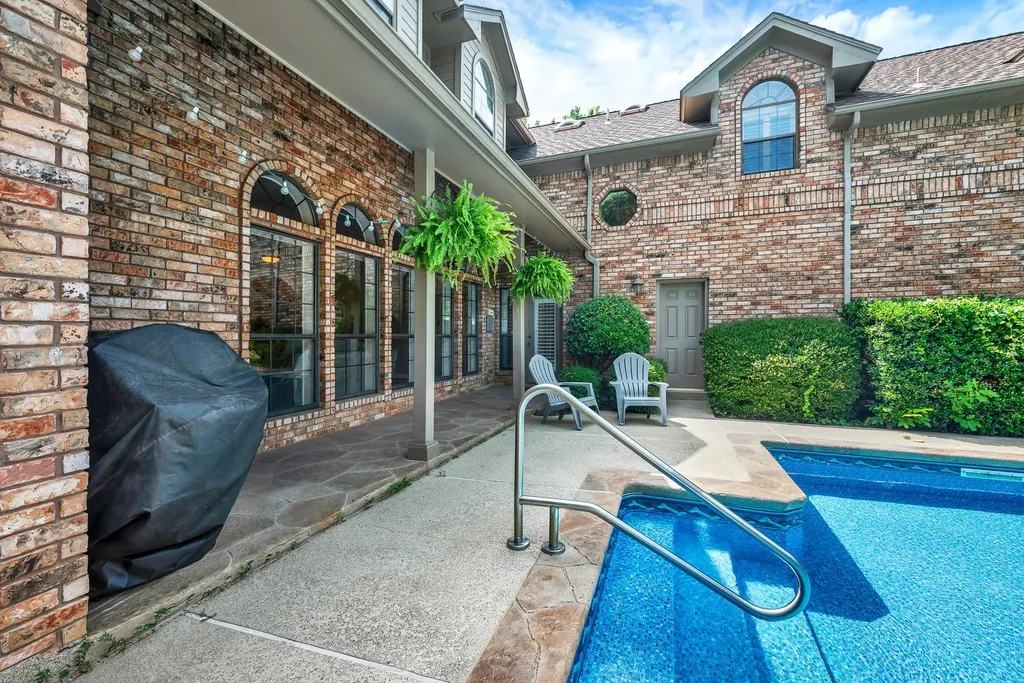 3700 Hillwood Way Bedford TX 76021