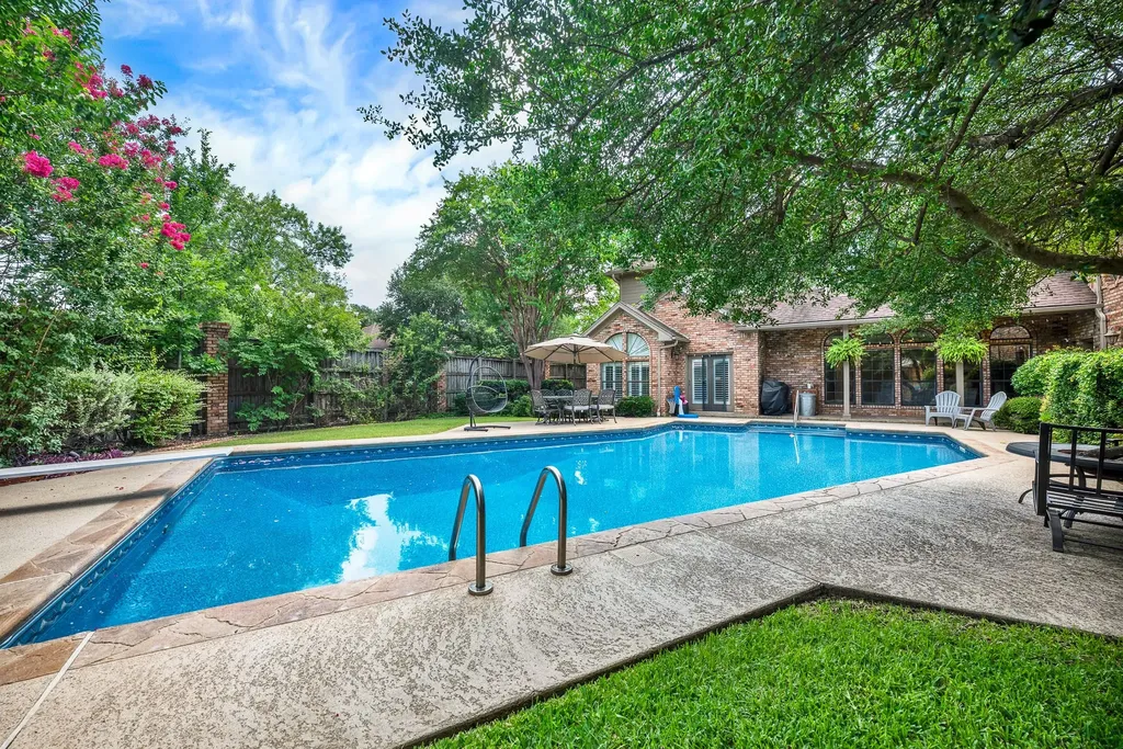 3700 Hillwood Way Bedford TX 76021