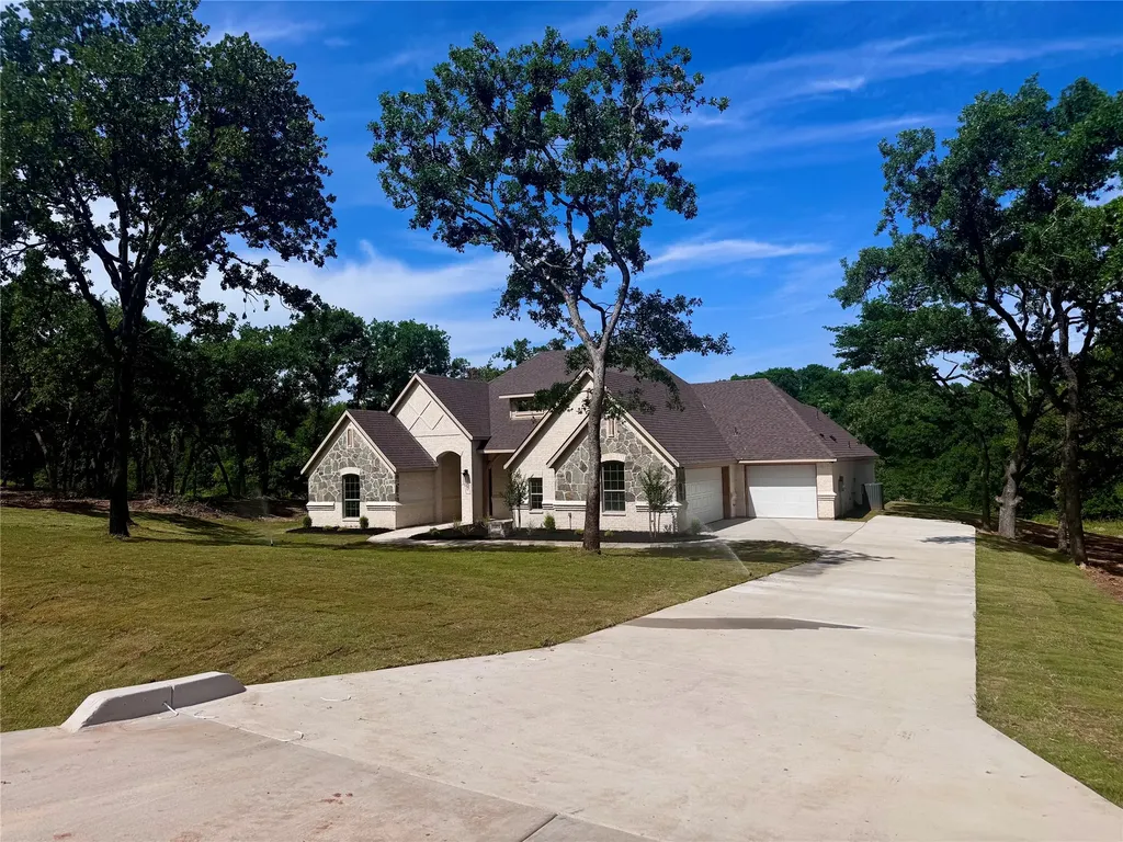 5025 Glenoaks Court Weatherford TX 76088