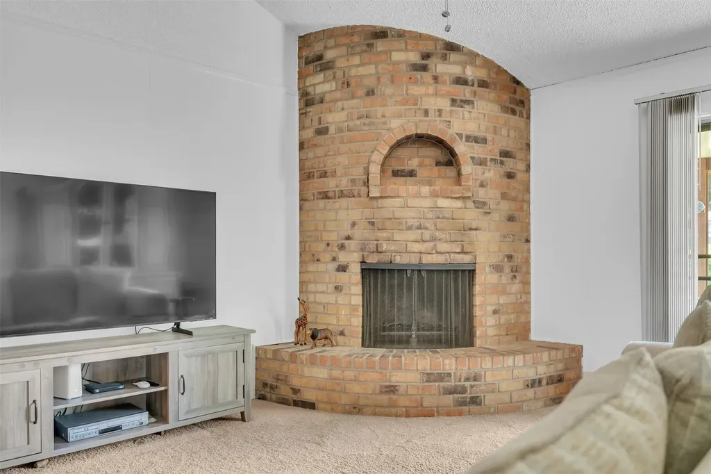 7616 Meadowbrook Drive Watauga TX 76148