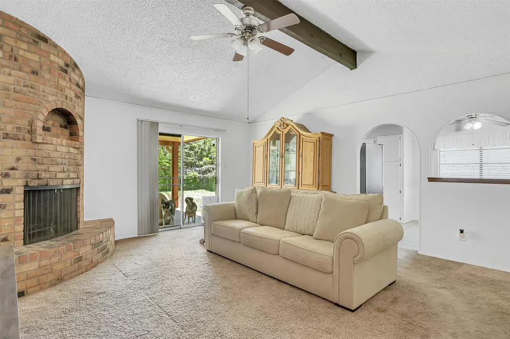 7616 Meadowbrook Drive Watauga TX 76148