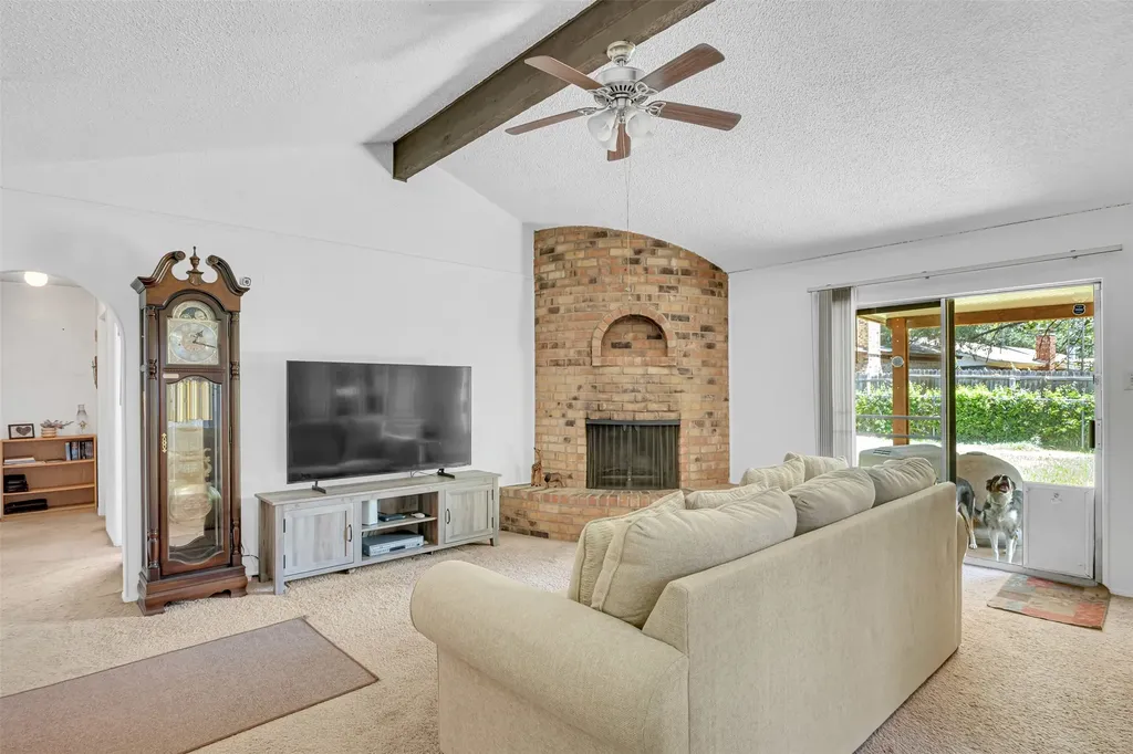 7616 Meadowbrook Drive Watauga TX 76148