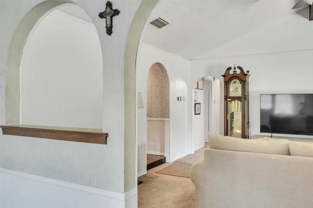 7616 Meadowbrook Drive Watauga TX 76148