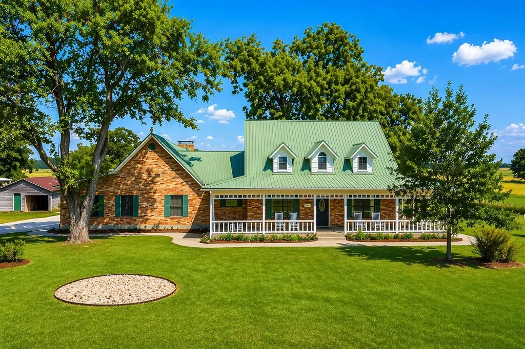 1143 Rs County Road 2300 Emory TX 75440