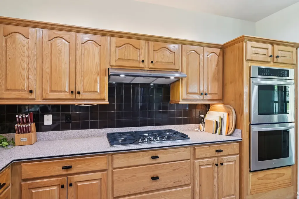 1143 Rs County Road 2300 Emory TX 75440