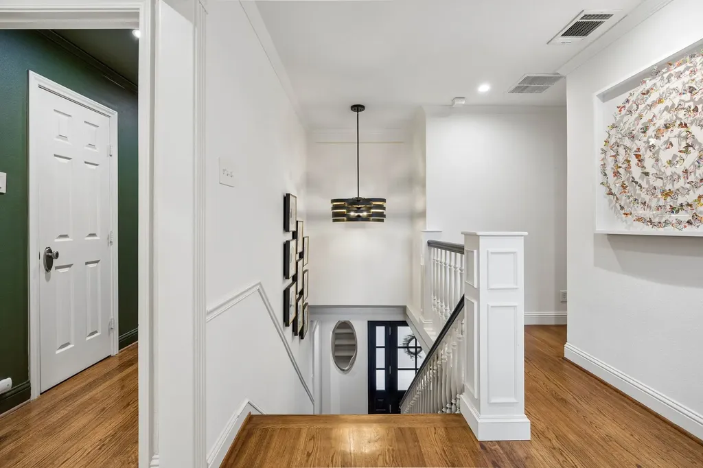 6671 Gaston Avenue Dallas TX 75214