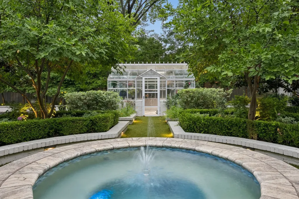 6671 Gaston Avenue Dallas TX 75214